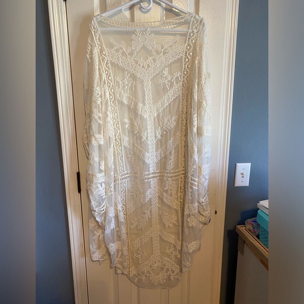 Lace kimono (off-white)